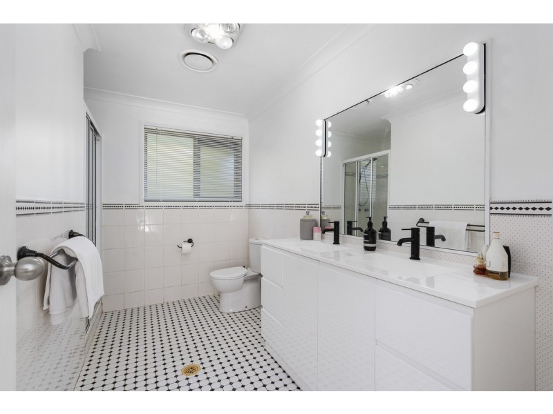 41 Hastings Crescent, Carrara QLD 4211