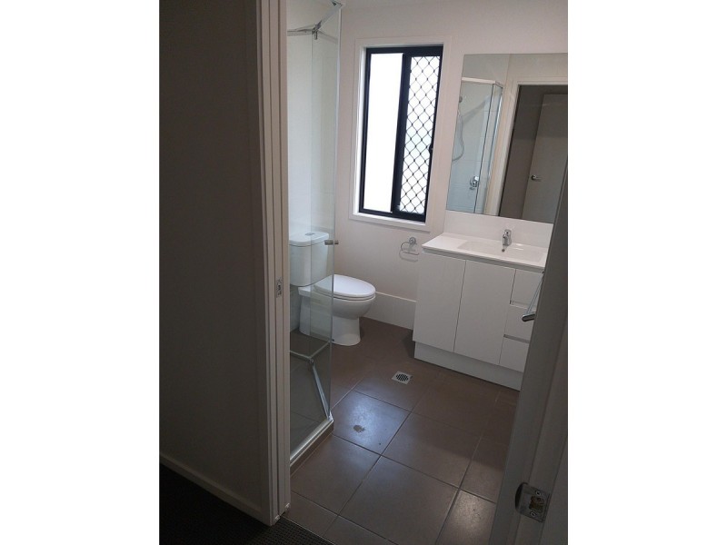 14 Macintyre Street, Holmview QLD 4207