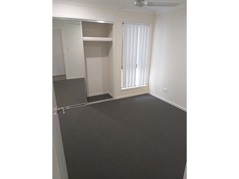 14 Macintyre Street, Holmview QLD 4207