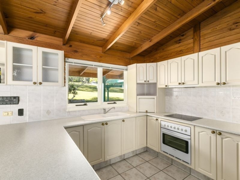 11 Winderadeen Court, Nerang QLD 4211