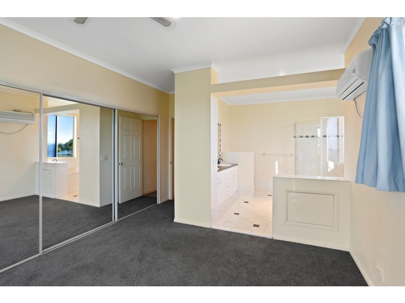 86 Armstrong Way, Highland Park QLD 4211