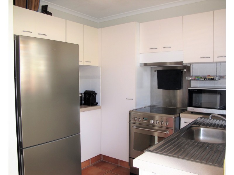 11/125 Pappas Way, Carrara QLD 4211