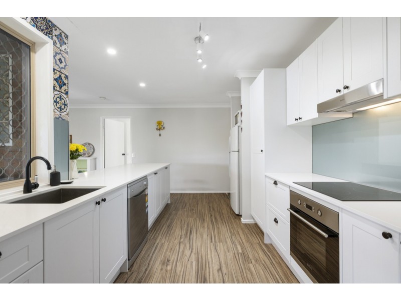 5 Dunhill Court, Carrara QLD 4211