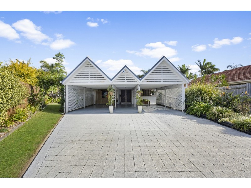 5 Dunhill Court, Carrara QLD 4211