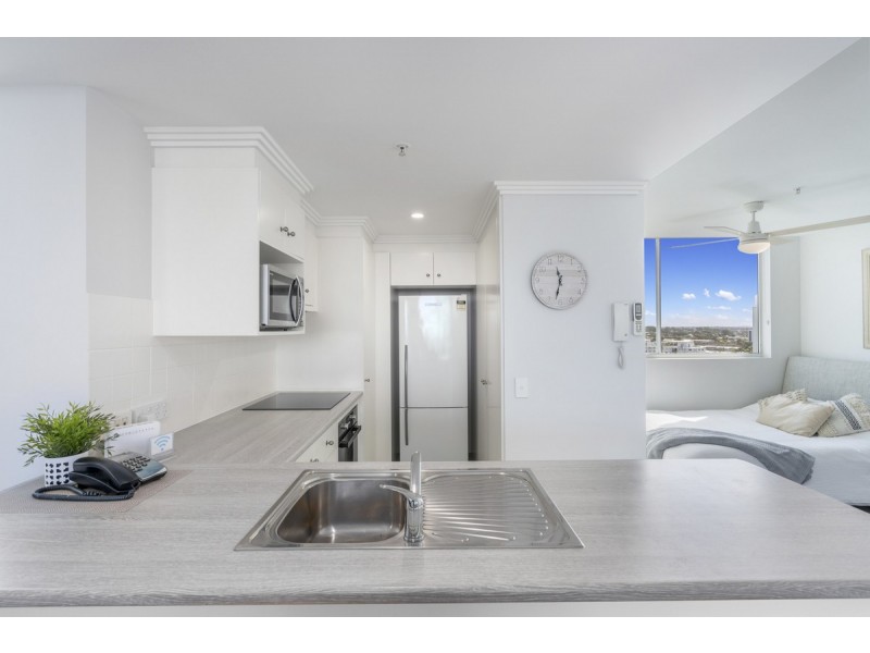 1110/182 Marine Parade, Labrador QLD 4215
