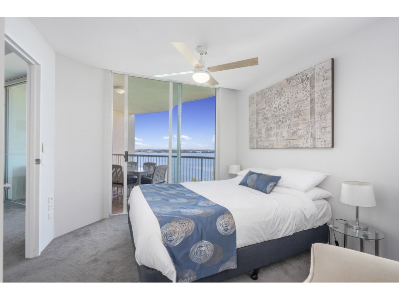 1110/182 Marine Parade, Labrador QLD 4215