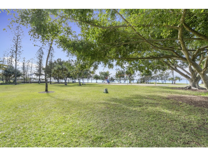 1110/182 Marine Parade, Labrador QLD 4215