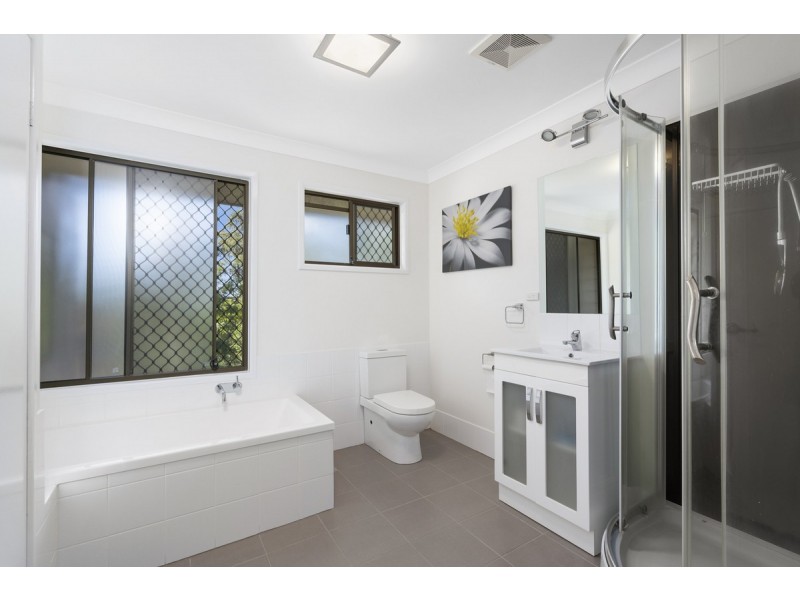 21 Lytham Court, Highland Park QLD 4211