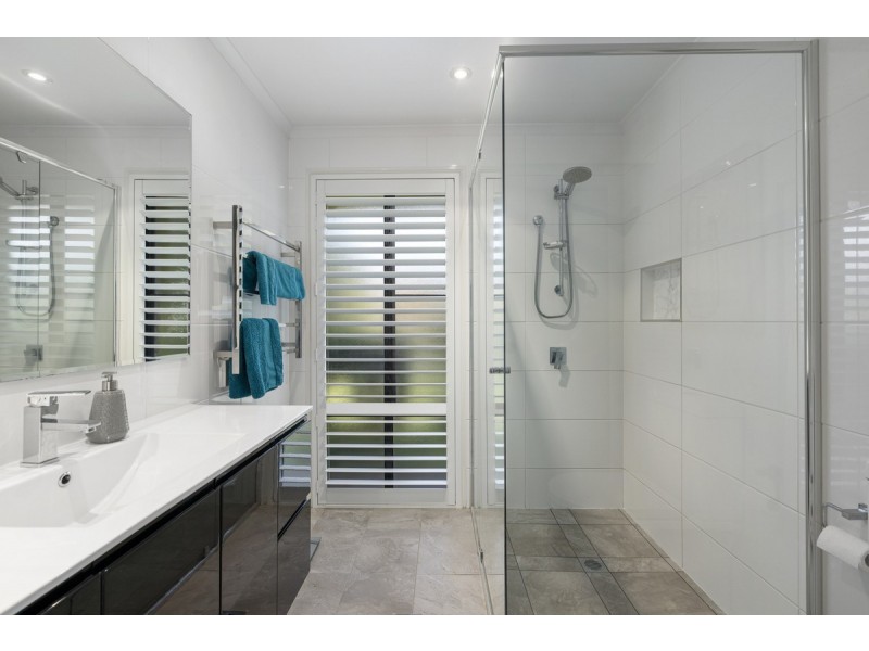 8 Riverbend Drive, Canungra QLD 4275
