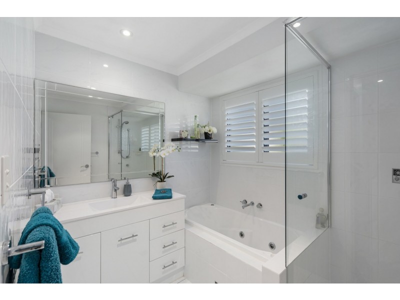 8 Riverbend Drive, Canungra QLD 4275