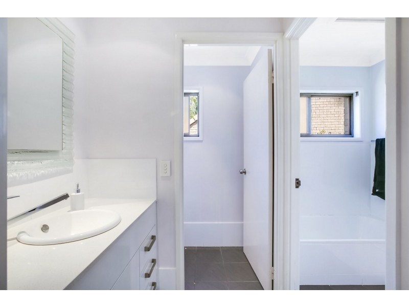 8/1a Mcleod Street, Highland Park QLD 4211