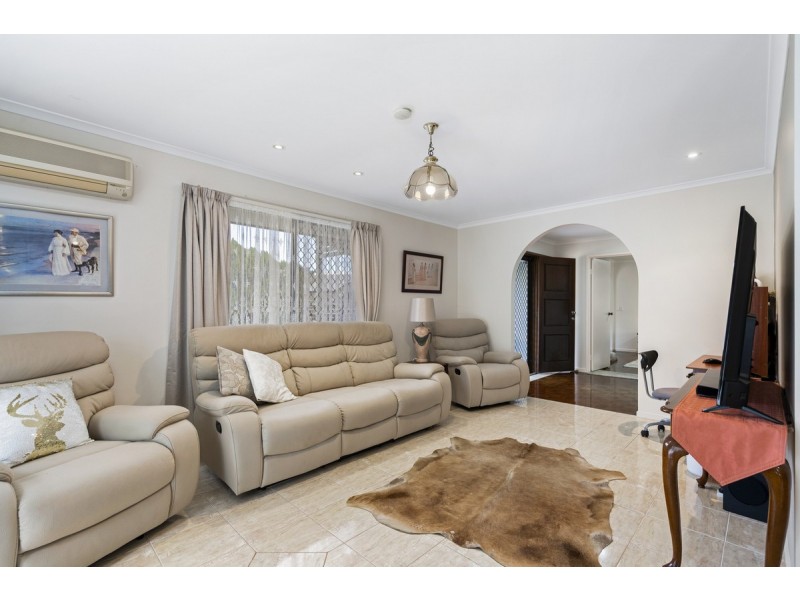 13 Aberdeen Court, Highland Park QLD 4211