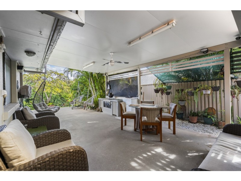 13 Aberdeen Court, Highland Park QLD 4211