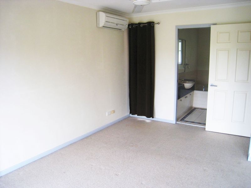 2/59 Paddington Drive, Carrara QLD 4211