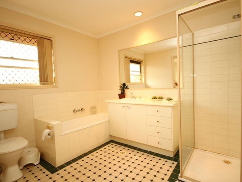 3/151 Pappas Way, Carrara QLD 4211