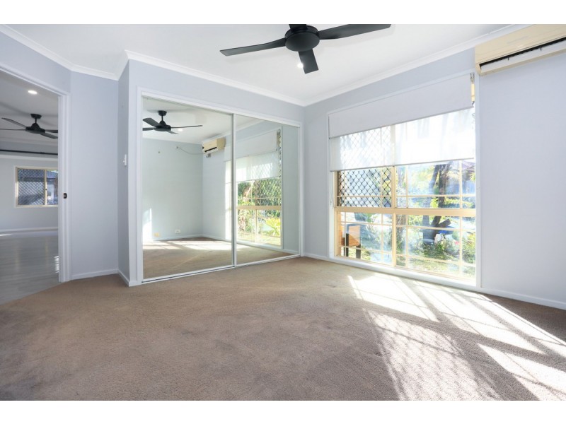9 Tamarind Close, Nerang QLD 4211