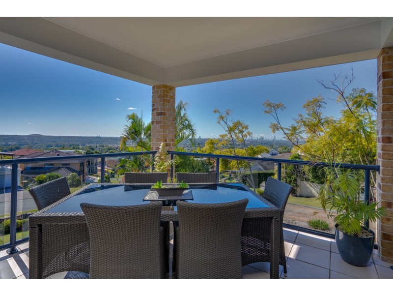 55 Armstrong Way, Highland Park QLD 4211