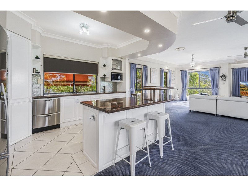 55 Armstrong Way, Highland Park QLD 4211