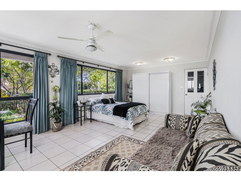 55 Armstrong Way, Highland Park QLD 4211