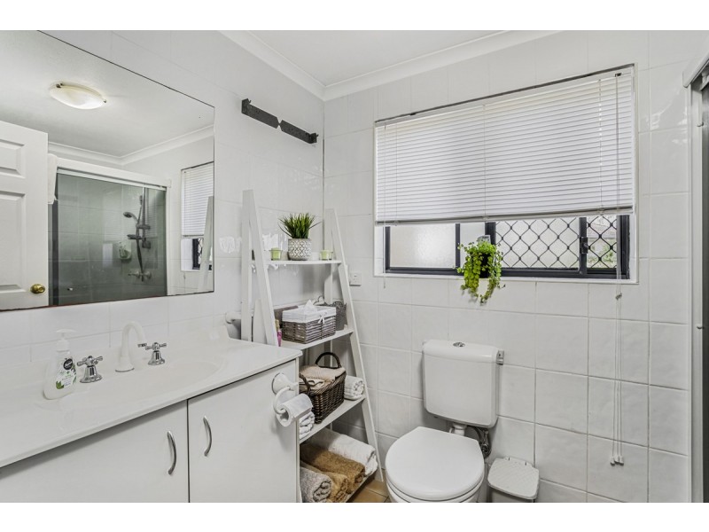 55 Armstrong Way, Highland Park QLD 4211