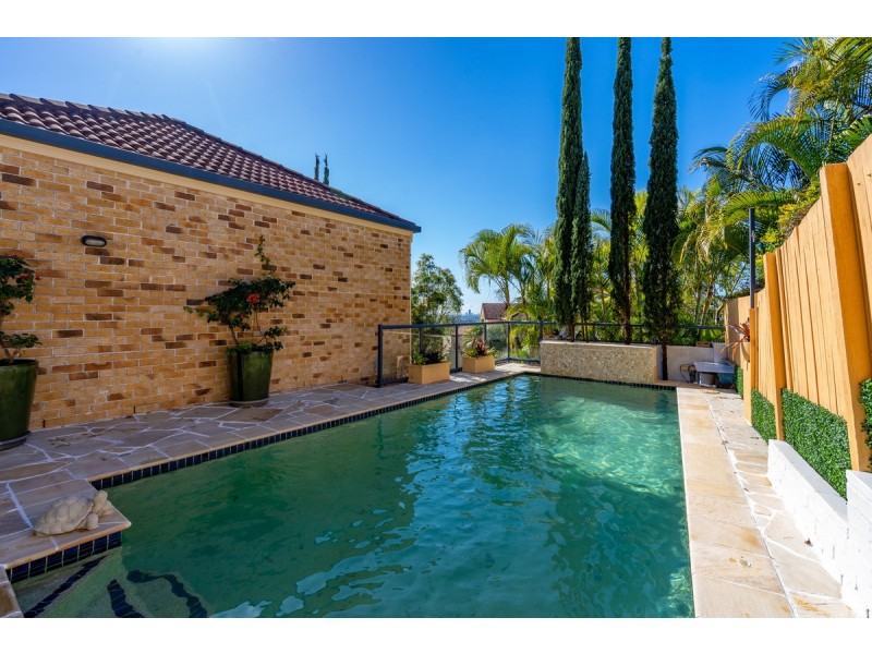 55 Armstrong Way, Highland Park QLD 4211