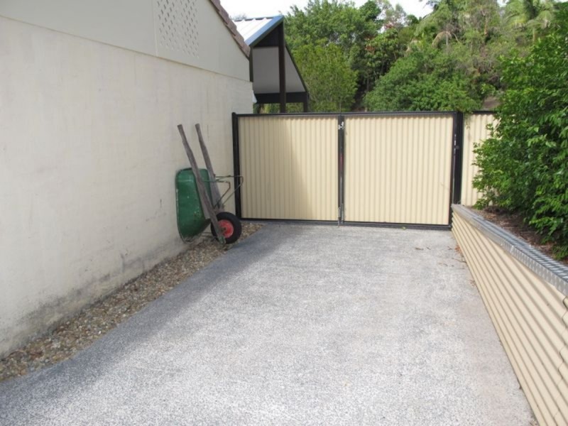 13 Lauder Court, Highland Park QLD 4211