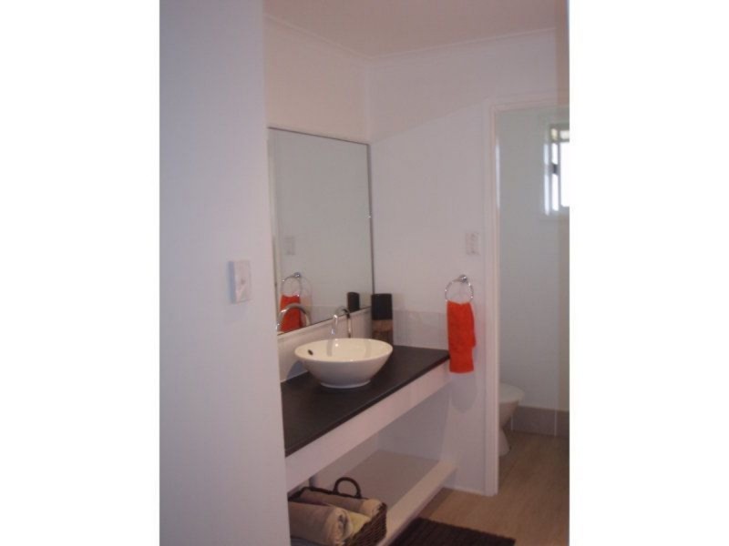 5 Amethyst Court, Carrara QLD 4211