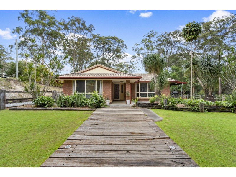 6 Chesterton Road, Guanaba QLD 4210