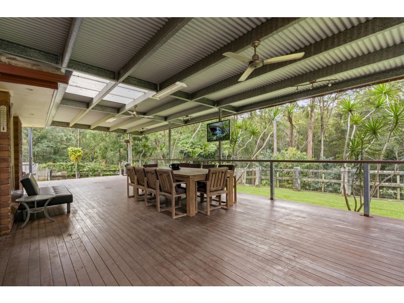 6 Chesterton Road, Guanaba QLD 4210