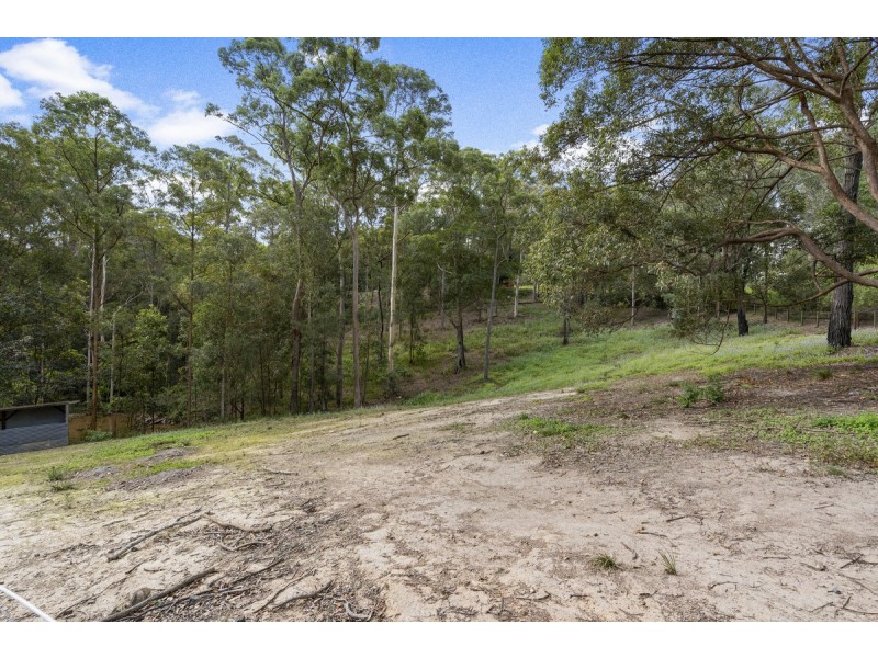 6 Chesterton Road, Guanaba QLD 4210