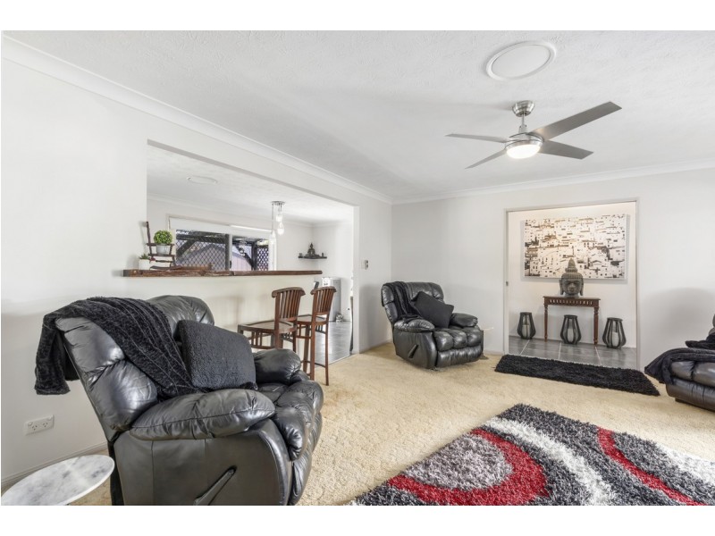 7 Aberdeen Court, Highland Park QLD 4211