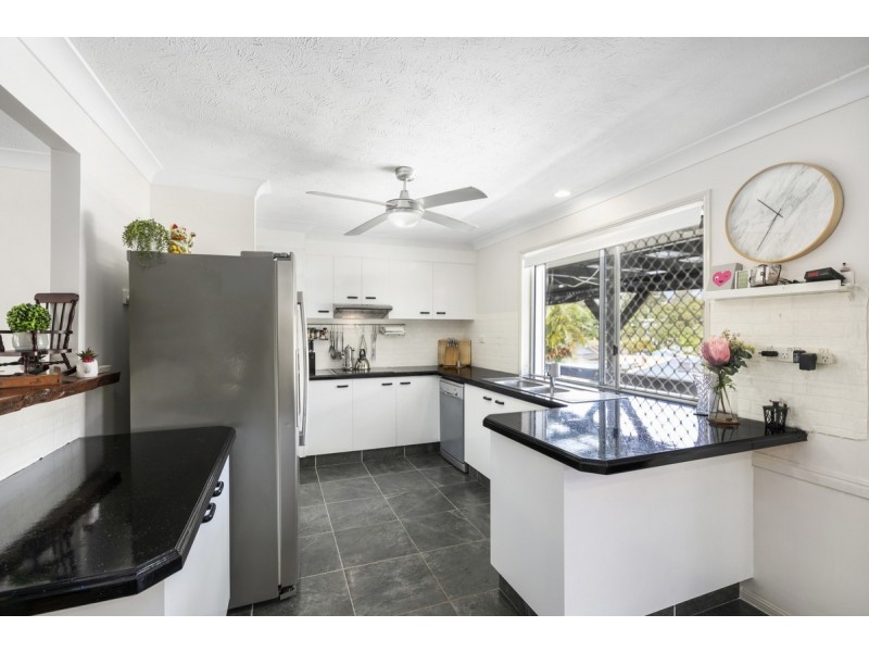 7 Aberdeen Court, Highland Park QLD 4211