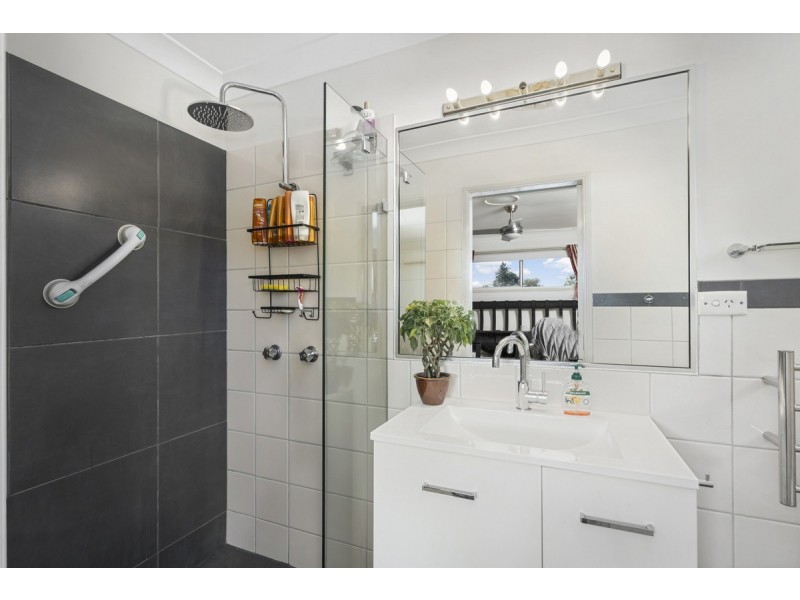 7 Aberdeen Court, Highland Park QLD 4211