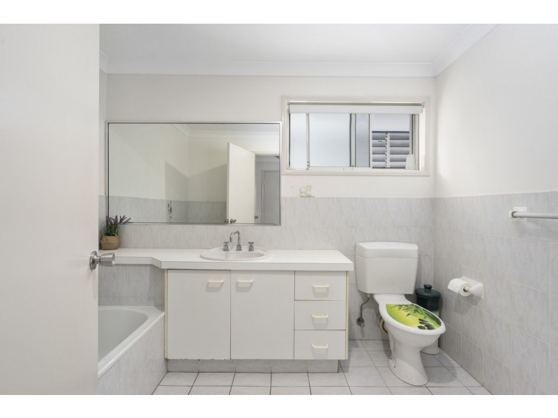 7 Aberdeen Court, Highland Park QLD 4211