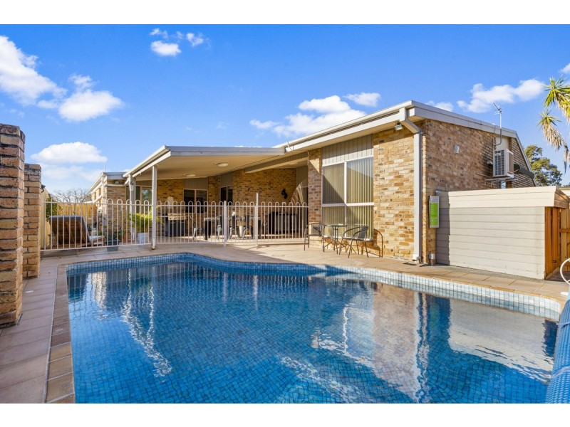 13 Lochinvar Court, Highland Park QLD 4211
