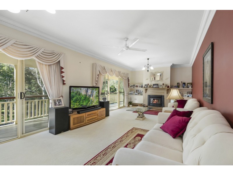 27 Tunbridge Drive, Nerang QLD 4211