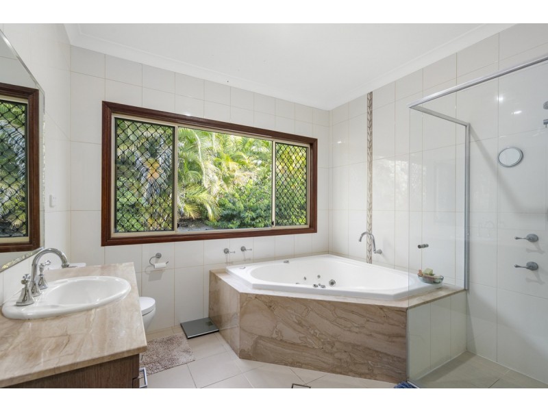 27 Tunbridge Drive, Nerang QLD 4211