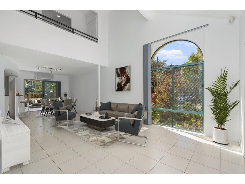 218/125 Hansford Road, Coombabah QLD 4216