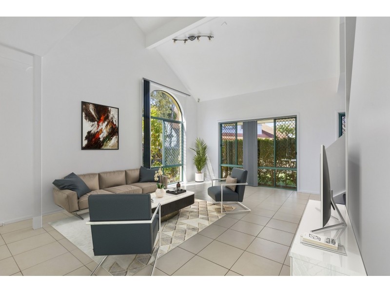 218/125 Hansford Road, Coombabah QLD 4216