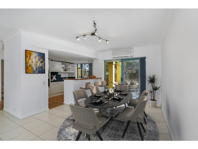 218/125 Hansford Road, Coombabah QLD 4216