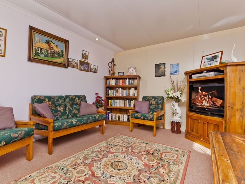 34 Winchester Drive, Nerang QLD 4211