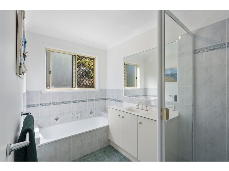 10-12 Trentbridge Court, Mount Nathan QLD 4211