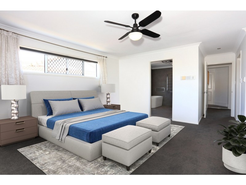 11 Folkstone Place, Runaway Bay QLD 4216