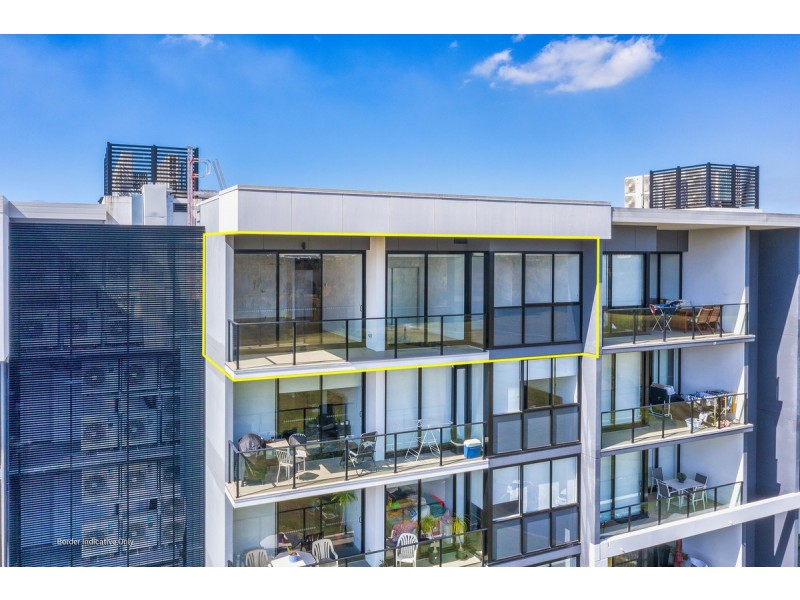 709/112 Palm Meadows Drive, Carrara QLD 4211