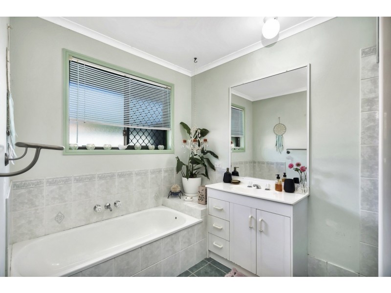 2 Ride Court, Worongary QLD 4213