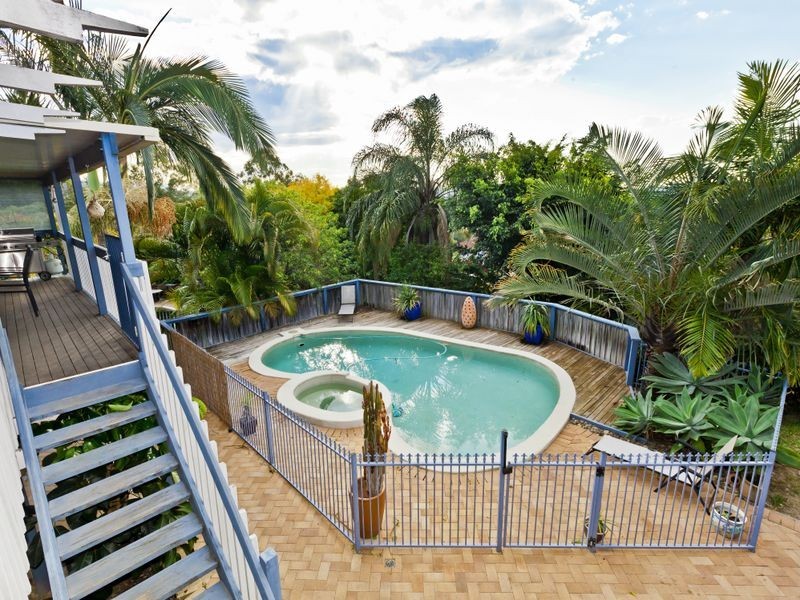 10 Convery Crescent, Highland Park QLD 4211