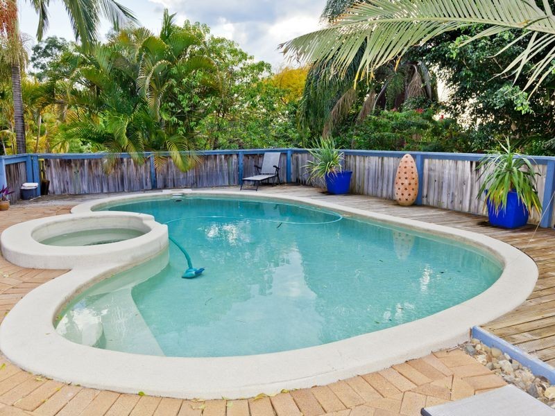 10 Convery Crescent, Highland Park QLD 4211