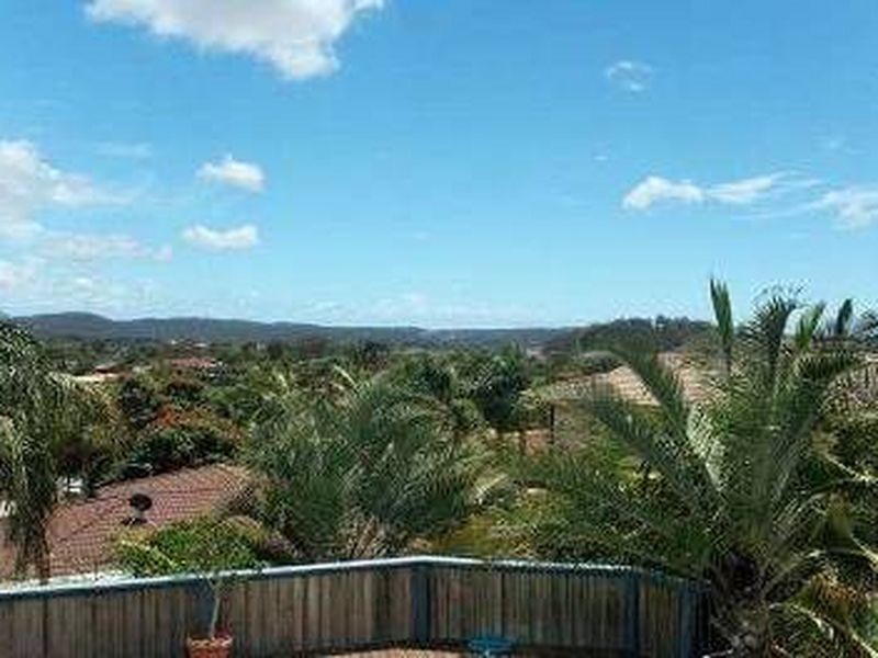 10 Convery Crescent, Highland Park QLD 4211