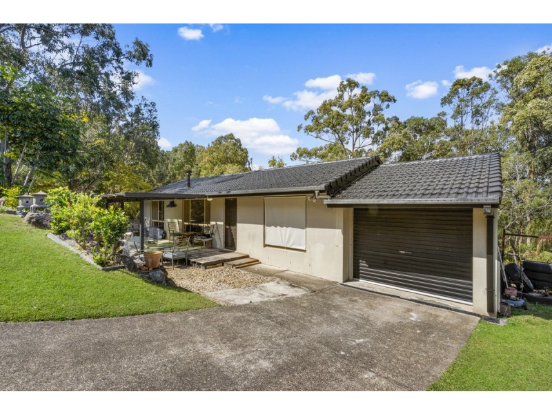 5 Design Place, Highland Park QLD 4211