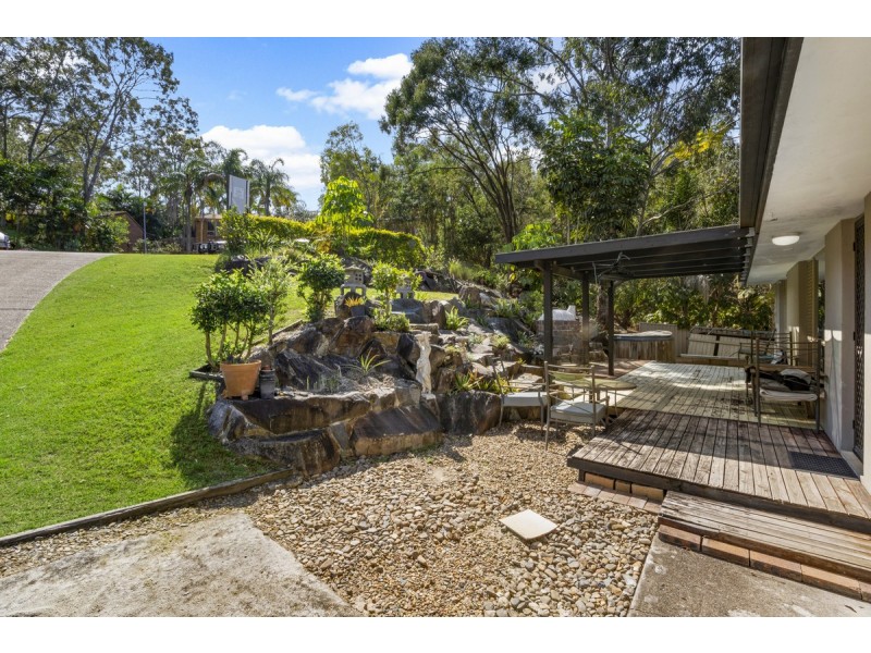 5 Design Place, Highland Park QLD 4211